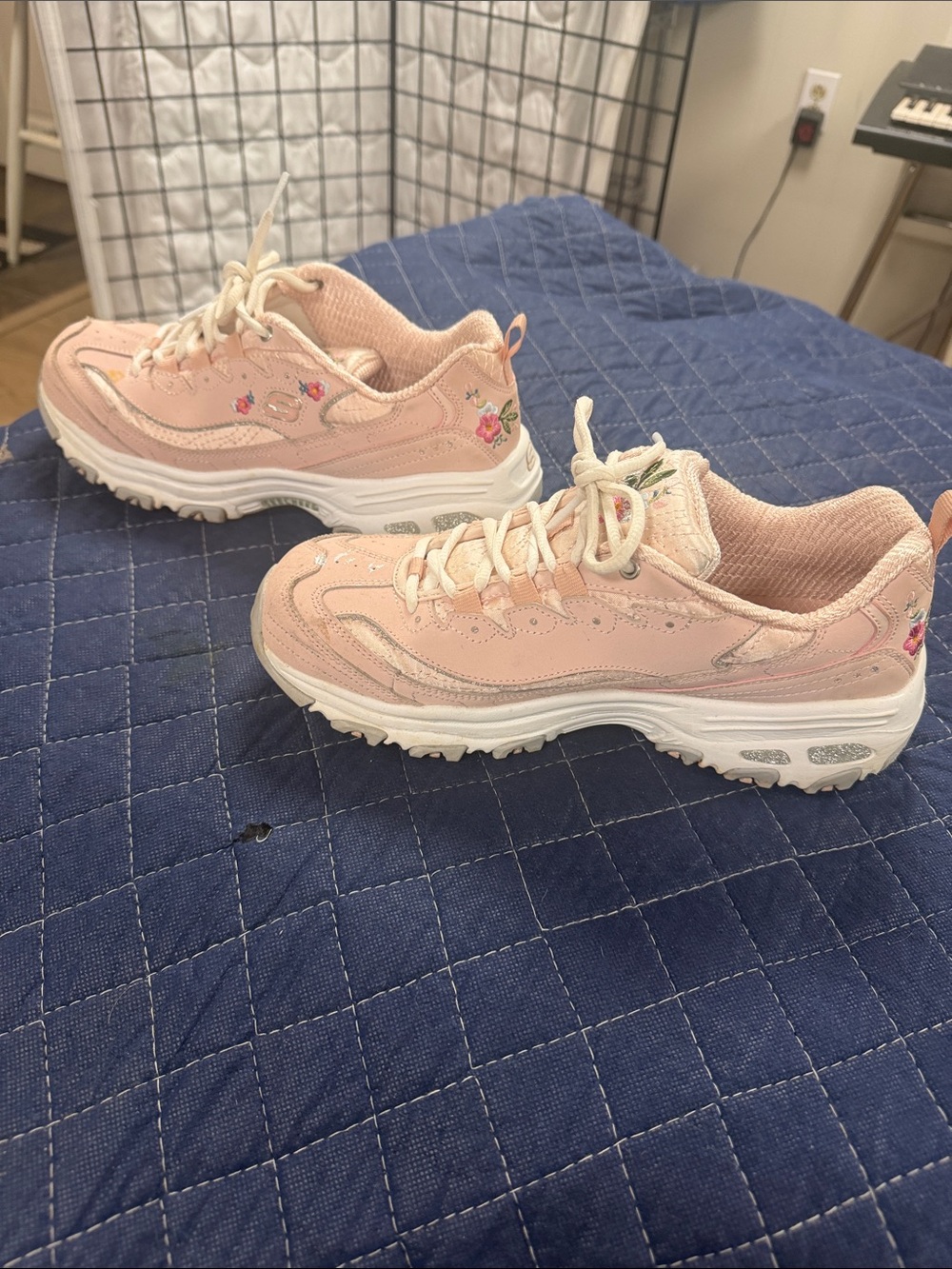 Skechers Pink Embroidered Lace-Up Platform Sneakers - Picture 3 of 6